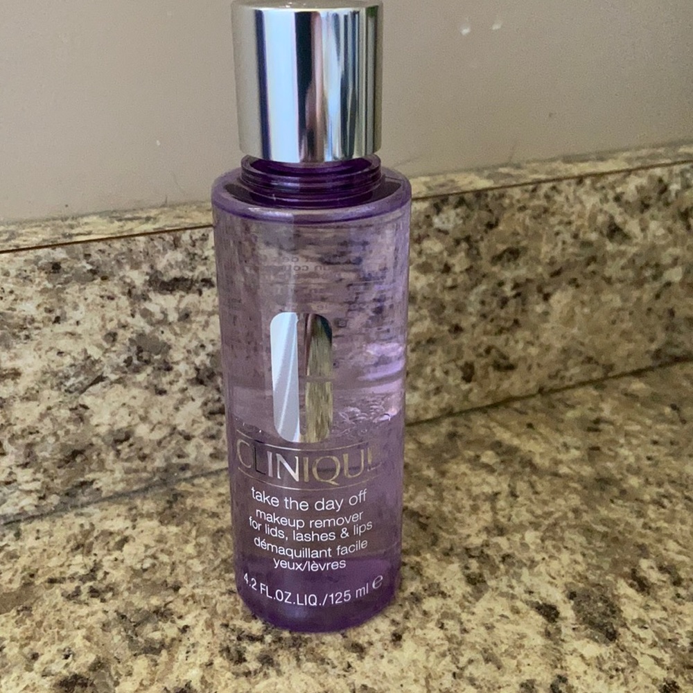 Clinique take the day off